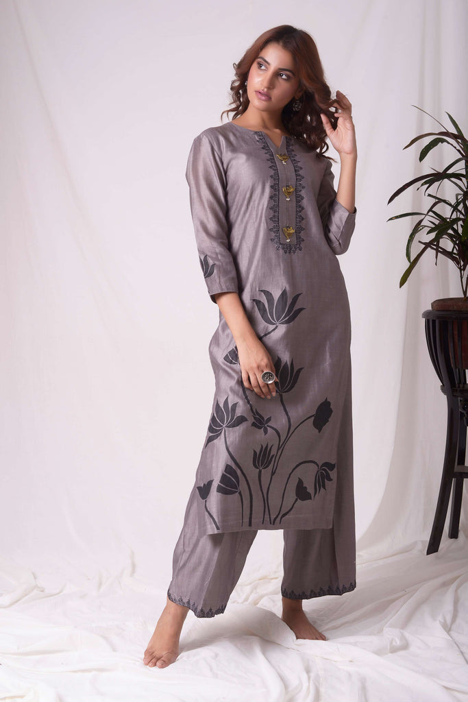 TRADITIONAL ATTIRE KURTA SET AAS COUTURE